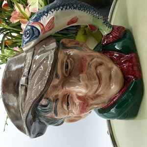 VINTAGE 1954 ROYAL DOULTON "THE POACHER" LARGE 7" PORCELAIN TOBY MUG D6429